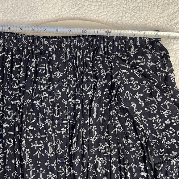 Black and White Off The Shoulder Peasant Top | Size Large - Picture 9 of 13